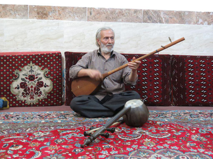 یک روز دیدم موی سرم سفید شده است